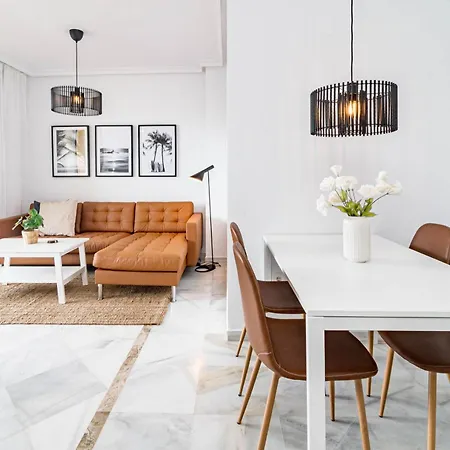 Contemporary Near Puerto Banus Apartment
